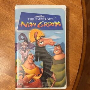 Disney's The Emperor's New Groove VHS